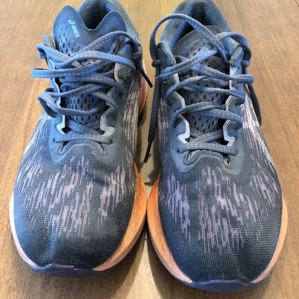 Asics Novablast